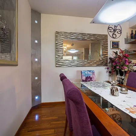 Zen Luxury Apartament *